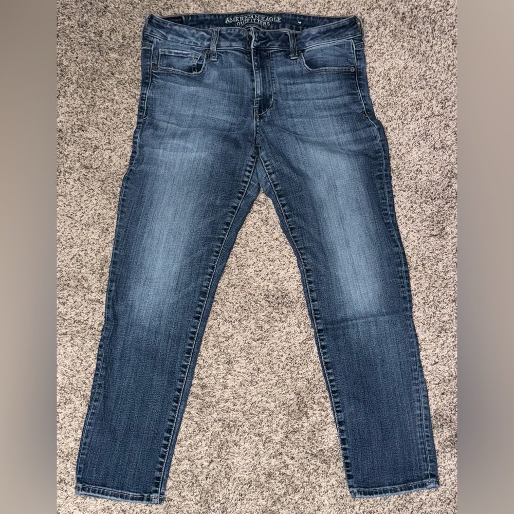 Woman’s American Eagle Outfitters Skinny Jeans Size 12 Short